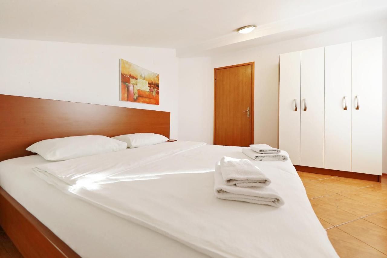 Apartmani "Jadran" Паг Экстерьер фото