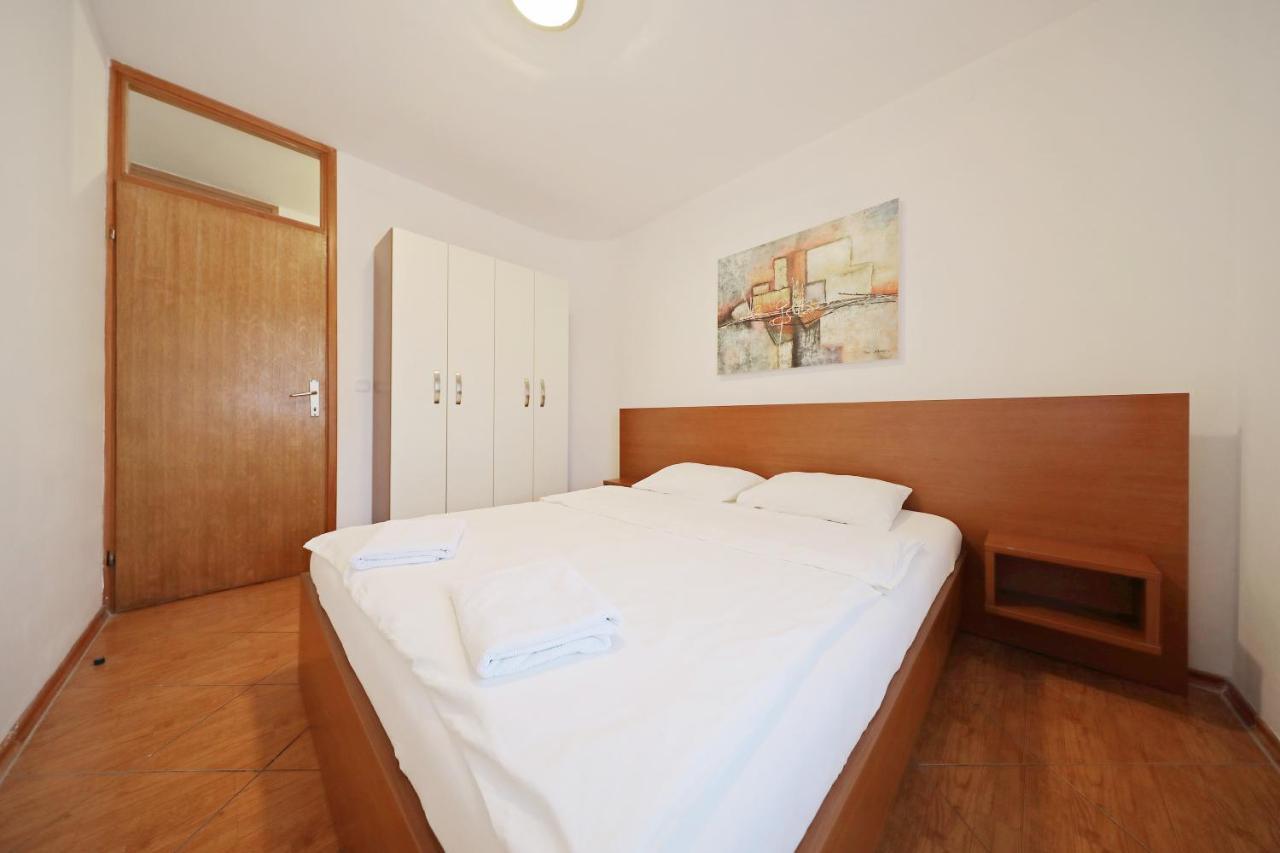Apartmani "Jadran" Паг Экстерьер фото