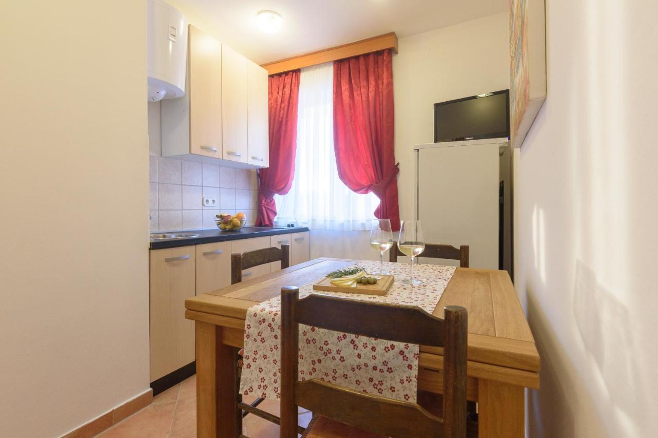 Apartmani "Jadran" Паг Экстерьер фото